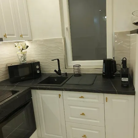 Kat 1 Apartment